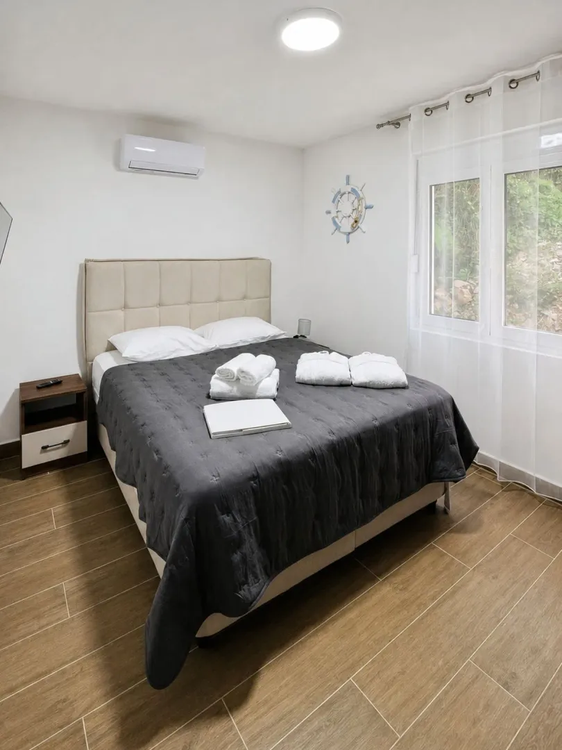 Rent, three bedroom apartment, 125m², Tivat, Crna Gora