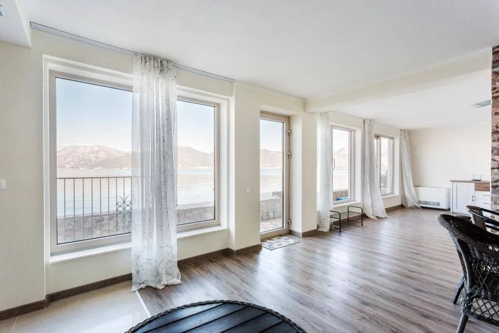 Prodaja, kuća, 240m², Krašići, Tivat
