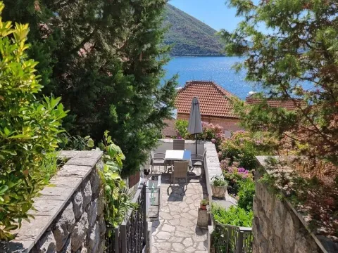 Prodaja, kuća, 285m², Perast, Kotor - image 12