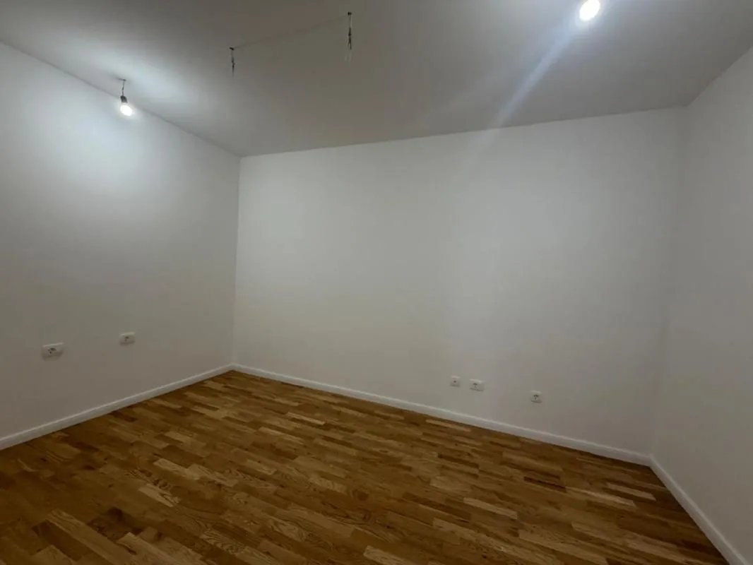 Prodaja, dvosoban stan, 69m², Dobrota, Kotor