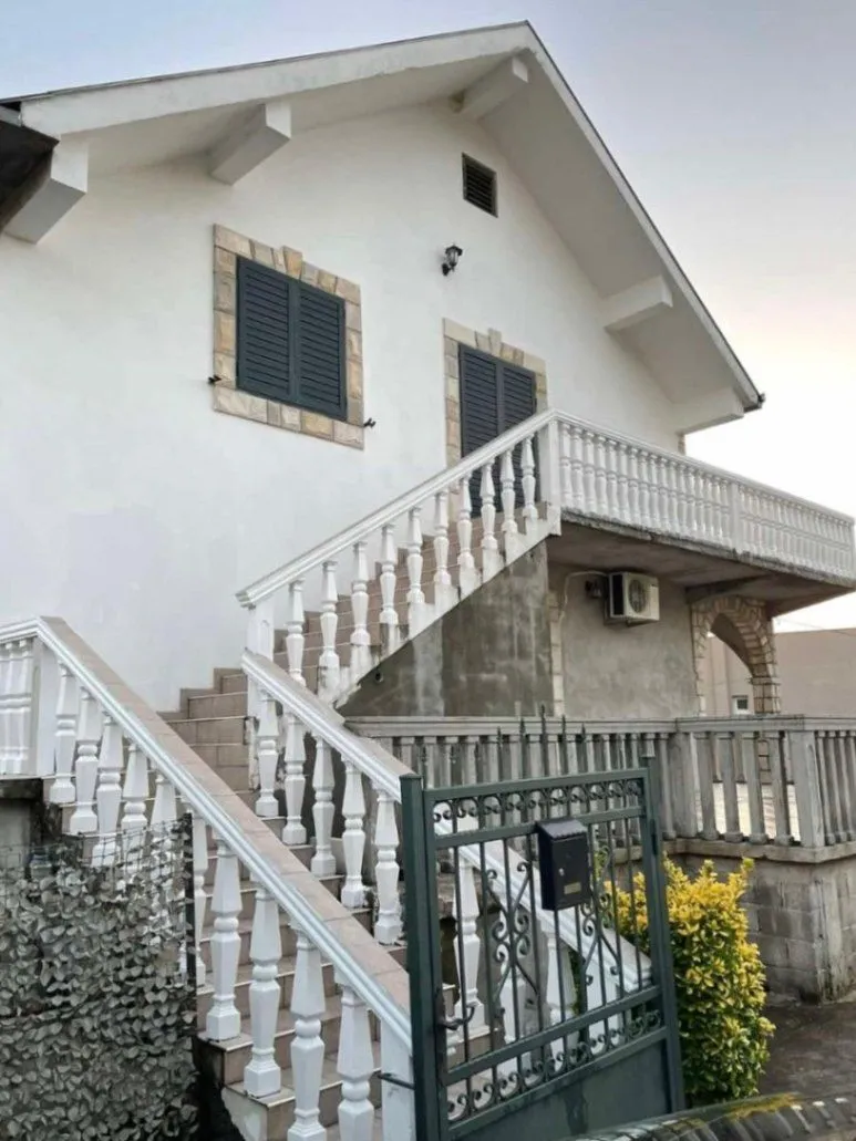 Rent, three bedroom apartment, 100m², Mrčevac, Tivat