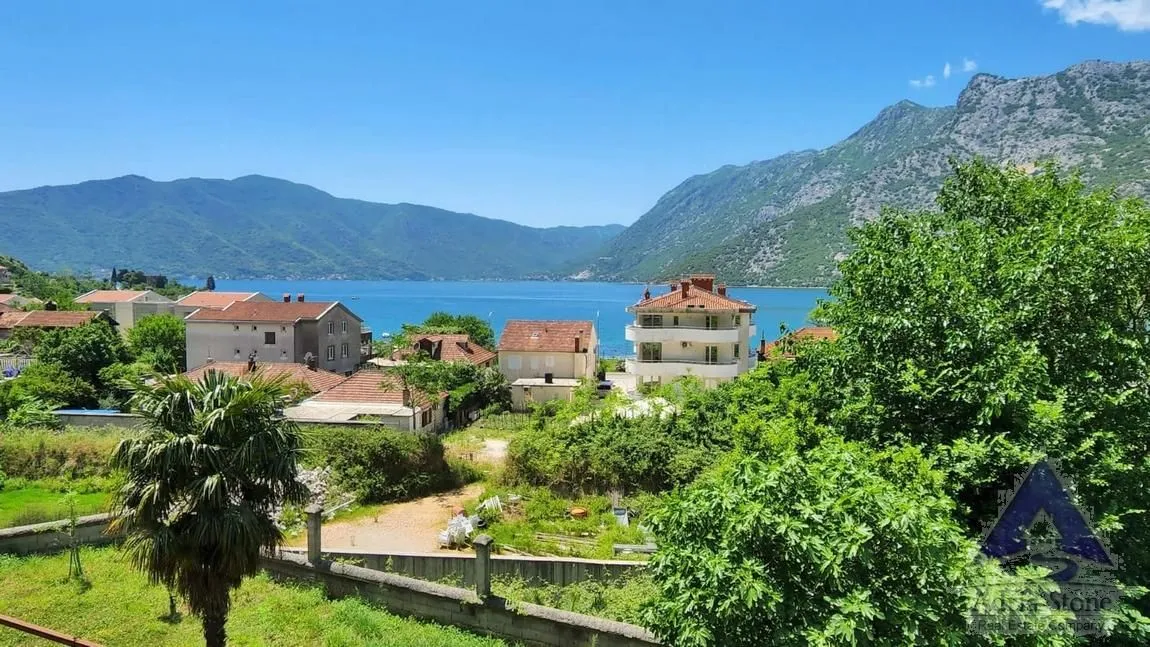 Prodaja, kuća, 192m², Risan, Kotor
