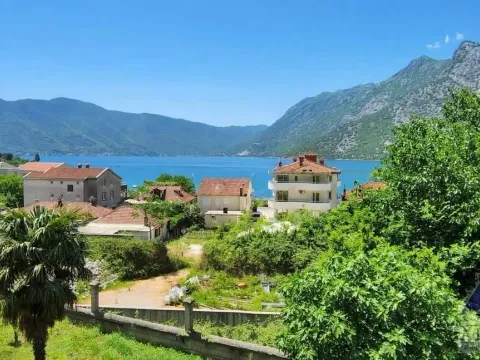 Prodaja, kuća, 192m², Risan, Kotor