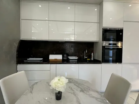 Izdavanje, jednosoban stan, 63m², Centar, Tivat - image 7