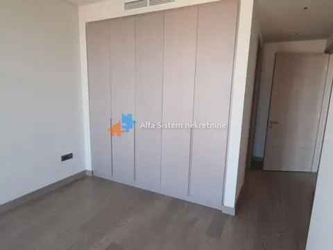 Izdavanje, trosoban stan, 90m², Savski Venac, Beograd - image 10