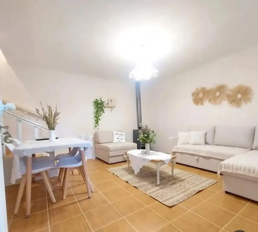 Prodaja, ugostiteljski objekat, 420m², Cetinje, Crna Gora