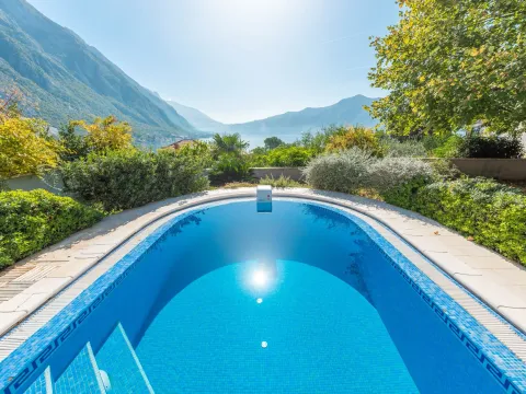 Sale, house, 305m², Orahovac, Kotor - image 5