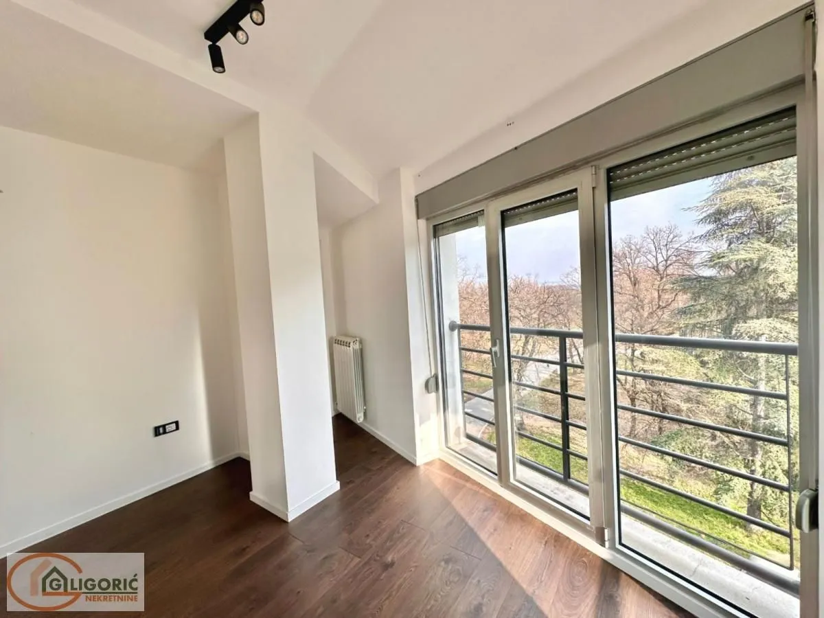 Prodaja, kuća, 300m², Banovo Brdo, Beograd