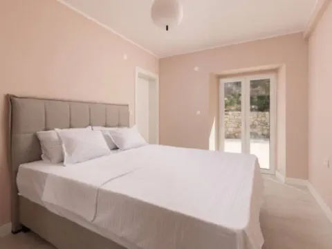 Rent, house, 200m², Brajići, Budva - image 5