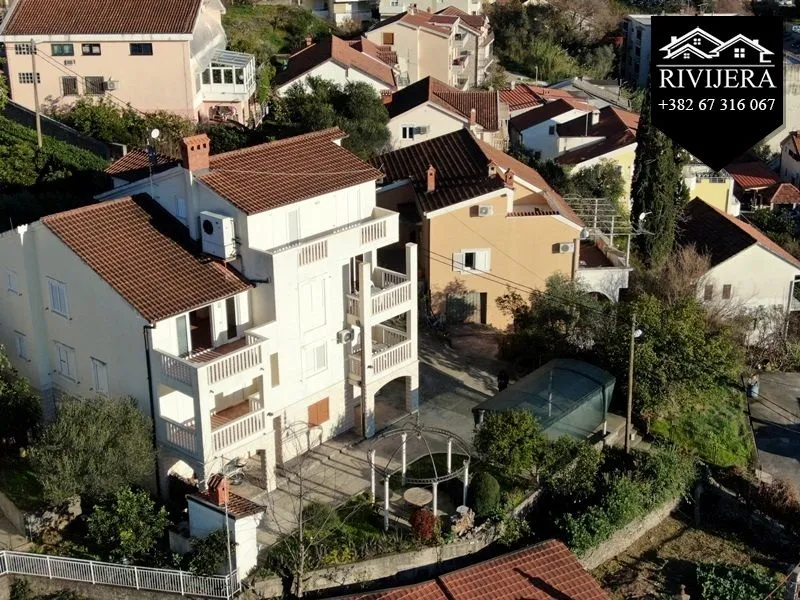Prodaja, kuća, 399m², Topla, Herceg Novi