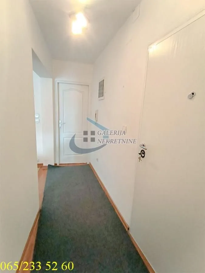 Izdavanje, trosoban stan, 85m², Vračar Hram, Vračar Sve Podlokacije