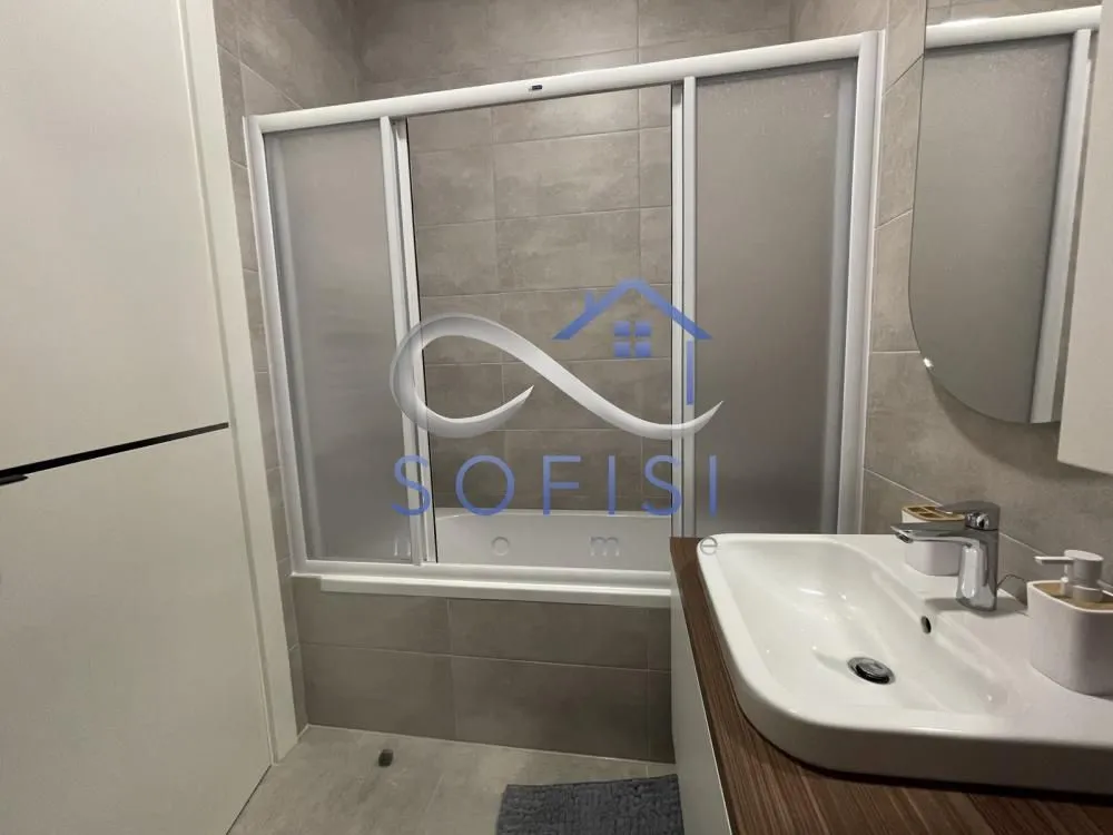 Izdavanje, dvosoban stan, 70m², Lipov gaj, Novi Sad Sve Podlokacije