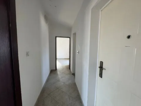 Prodaja, dvosoban stan, 80m², Bar, Crna Gora - image 8