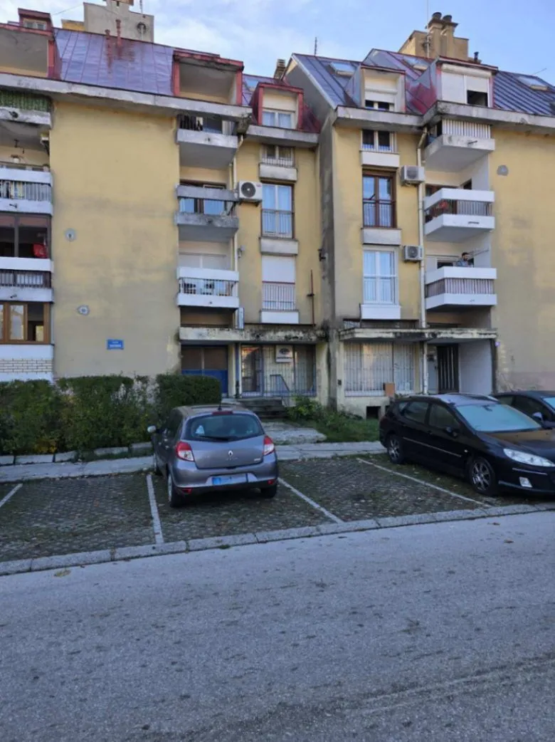 Sale, office space, 60m², Cetinje, Crna Gora