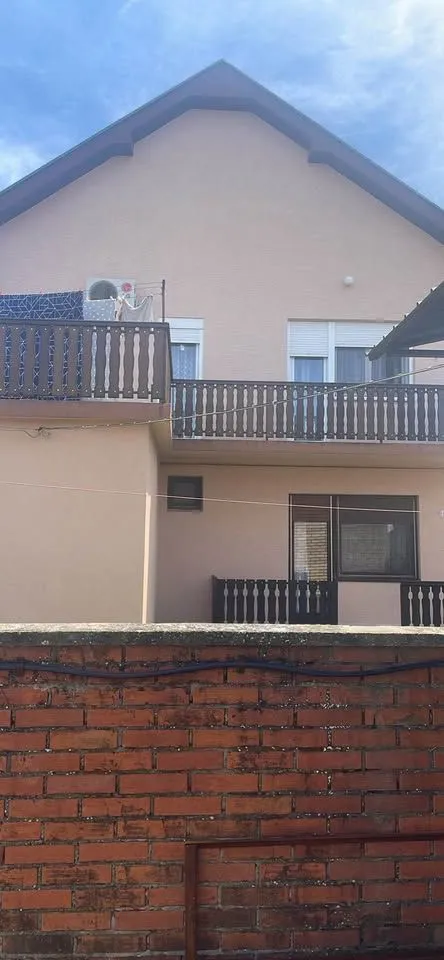 Prodaja, kuća, 138m², Sremska Mitrovica, Srbija