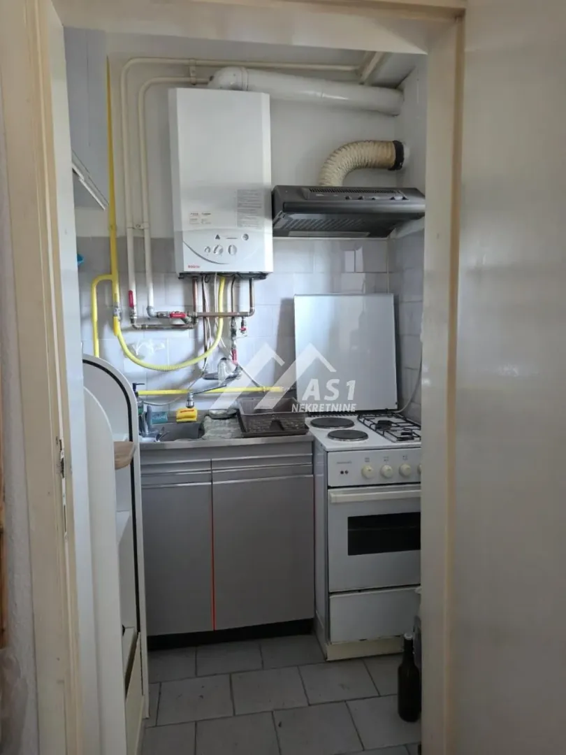 Izdavanje, jednosoban stan, 45m², Petrovaradin, Novi Sad