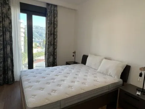 Izdavanje, jednosoban stan, 40m², Bečići, Budva - image 2