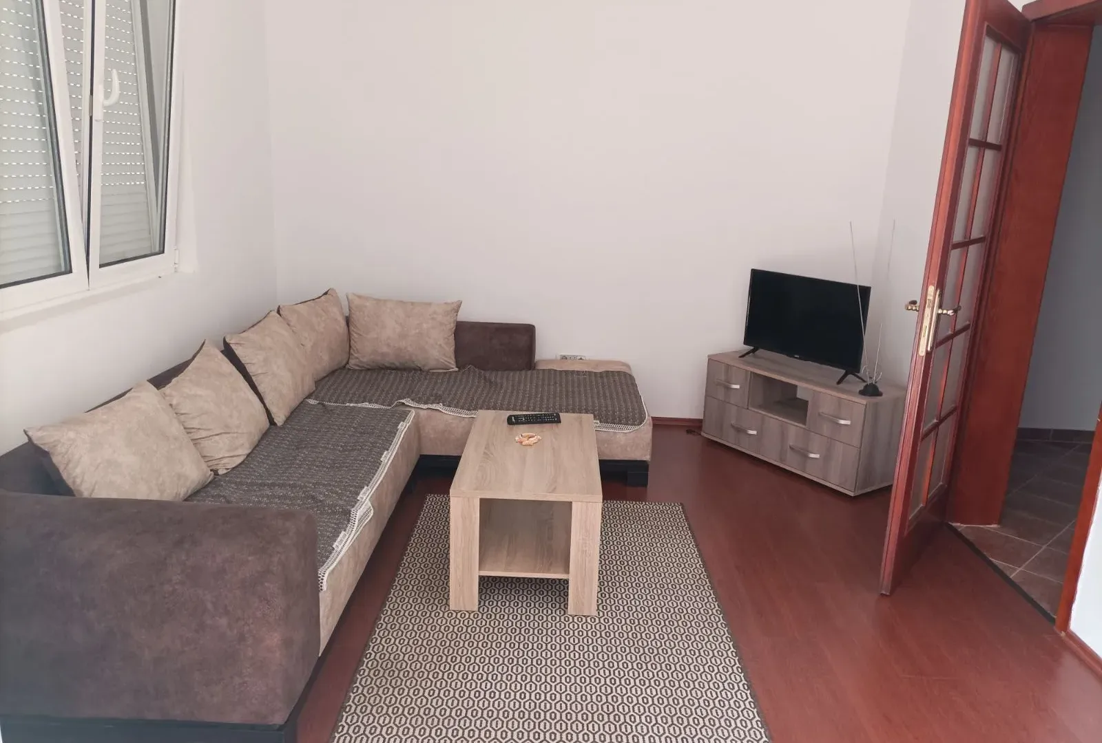 Rent, one bedroom apartment, 49m², Sutomore, Bar