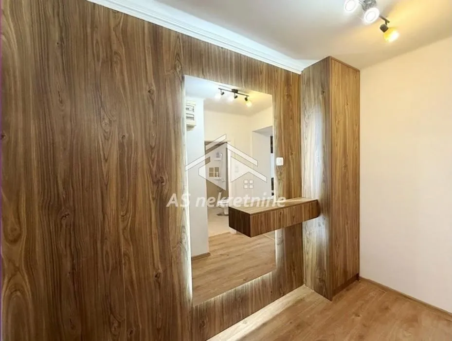 Prodaja, dvosoban stan, 48m², Kalenić Pijaca, Vračar Sve Podlokacije