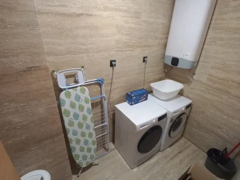 Izdavanje, trosoban stan, 101m², Kod Capital Plaze, Podgorica - image 13