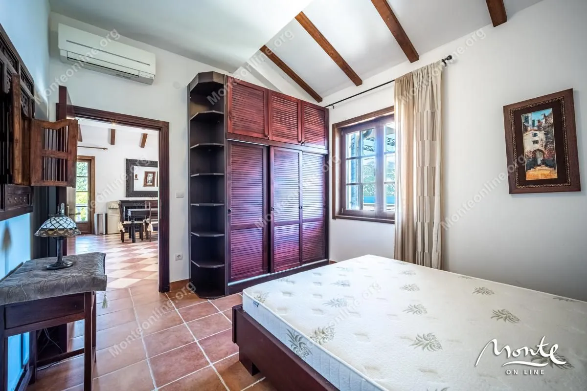 Prodaja, dvosoban stan, 92m², Kostanjica, Kotor