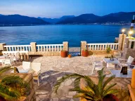 Sale, hospitality venue, 400m², Tivat, Crna Gora - image 1