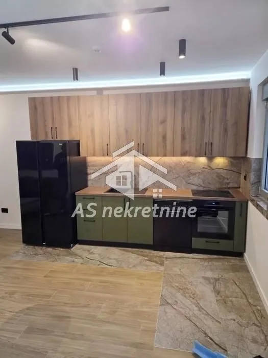 Izdavanje, dvosoban stan, 65m², Kalenić Pijaca, Vračar Sve Podlokacije