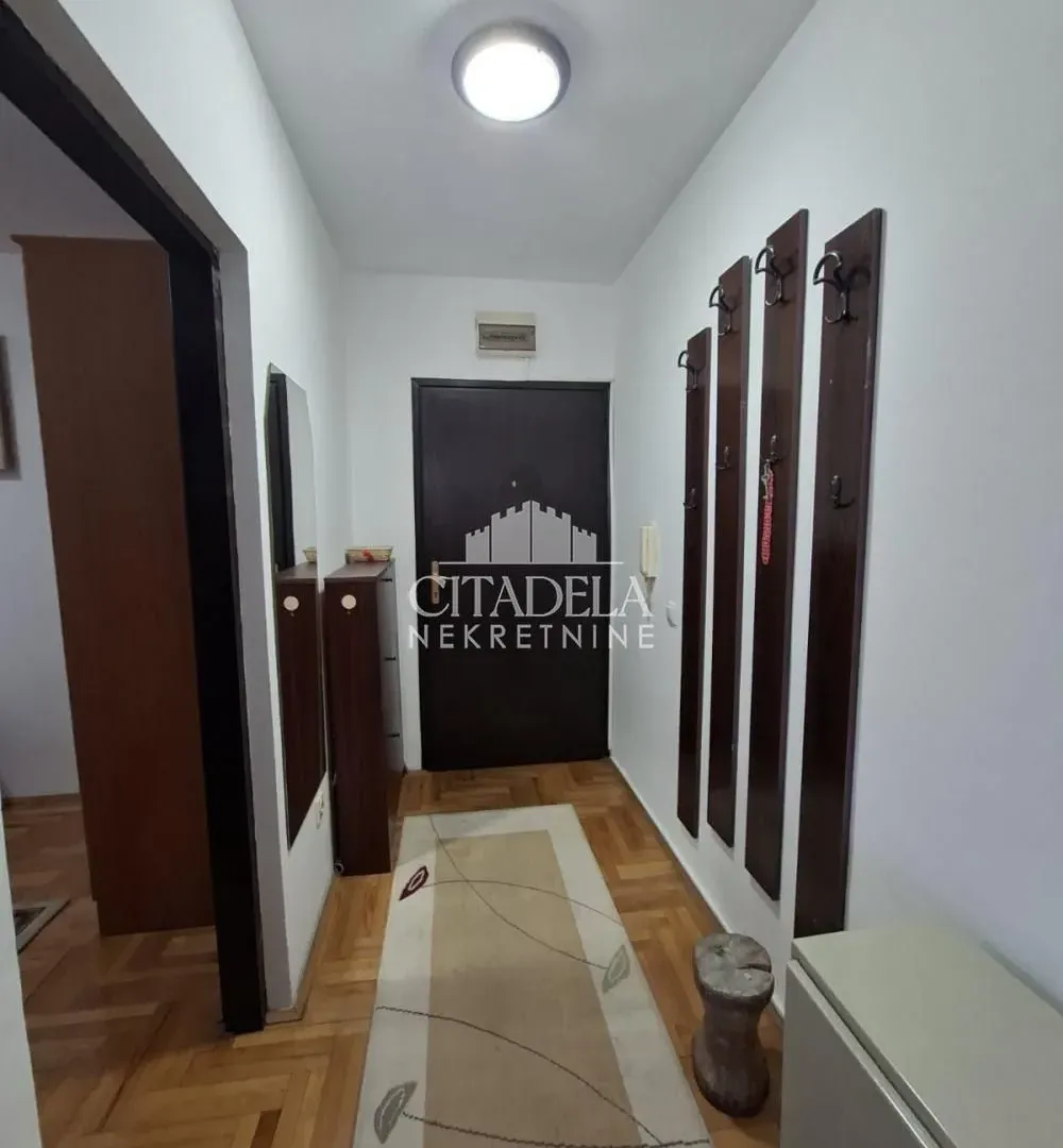 Izdavanje, jednosoban stan, 38m², Rakovica, Beograd