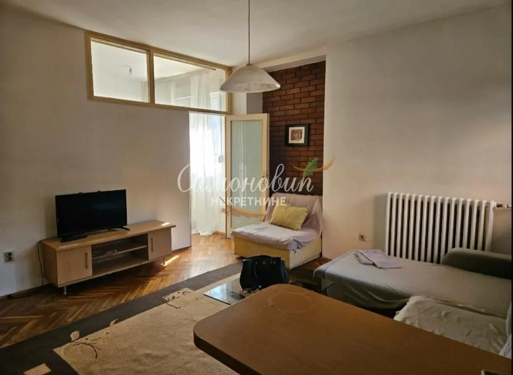 Izdavanje, dvosoban stan, 40m², Lekino Brdo, Voždovac Sve Podlokacije