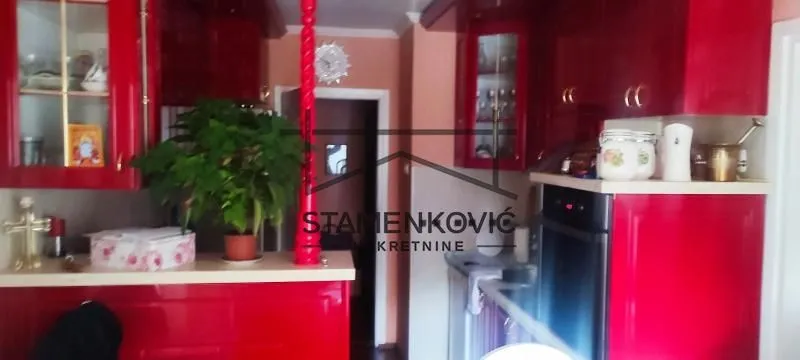 Prodaja, trosoban stan, 81m², Podbara, Novi Sad Sve Podlokacije