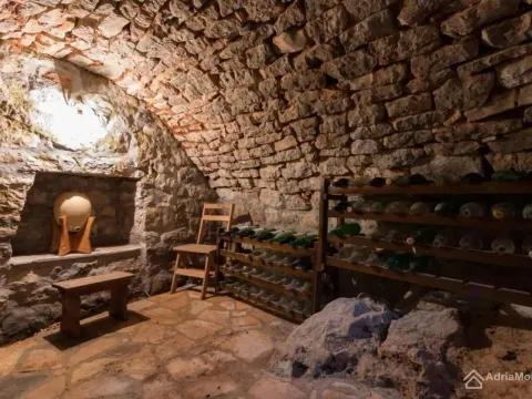 Sale, house, 216m², Đuraševići, Tivat - image 17