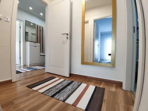 Izdavanje, dvosoban stan, 86m², Centar, Podgorica - image 14