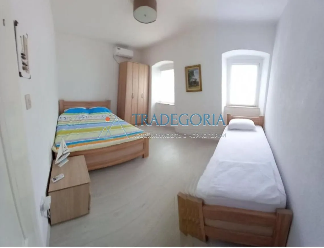 Prodaja, kuća, 300m², Koštanjica, Bar