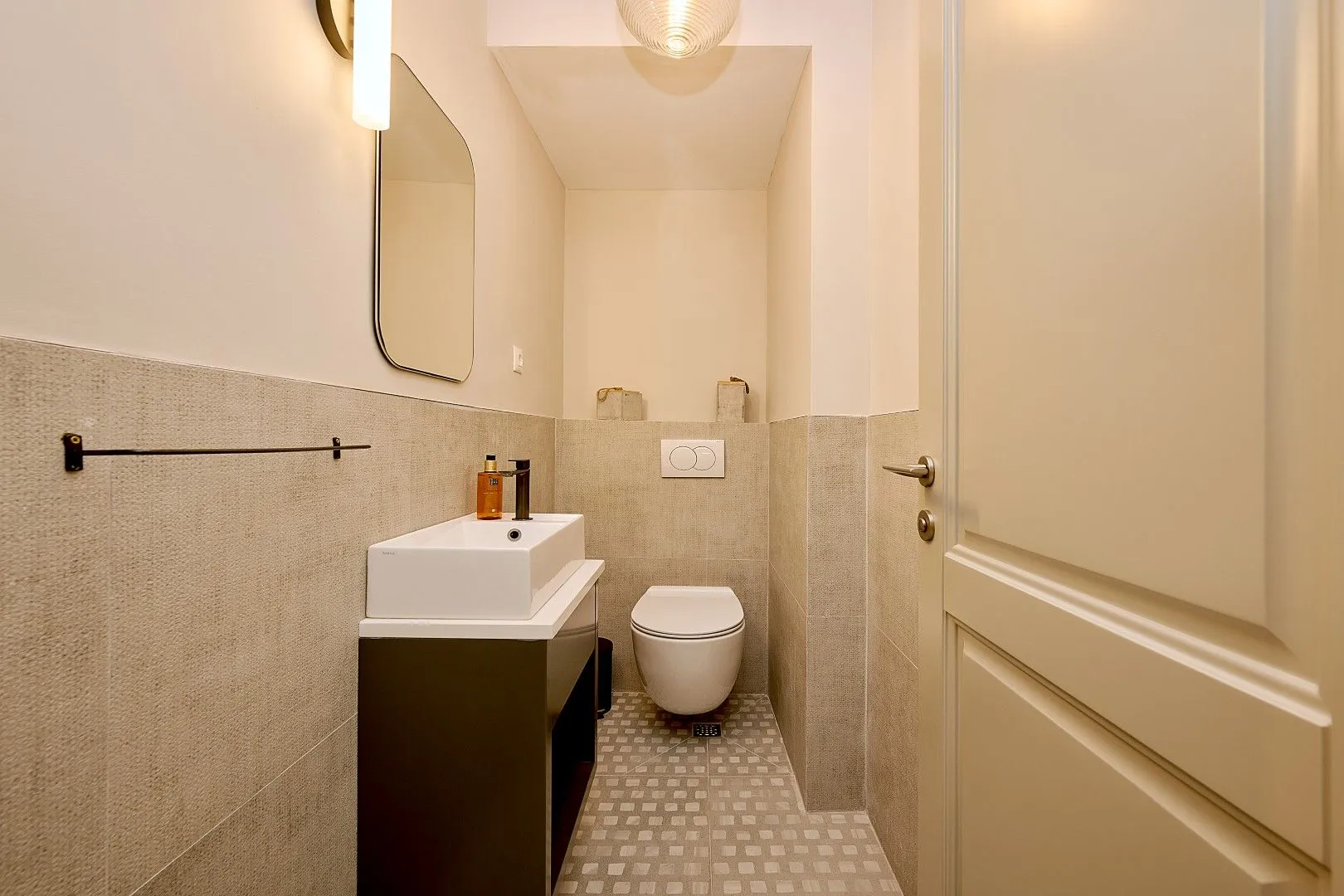 Rent, house, 200m², Dobrota, Kotor