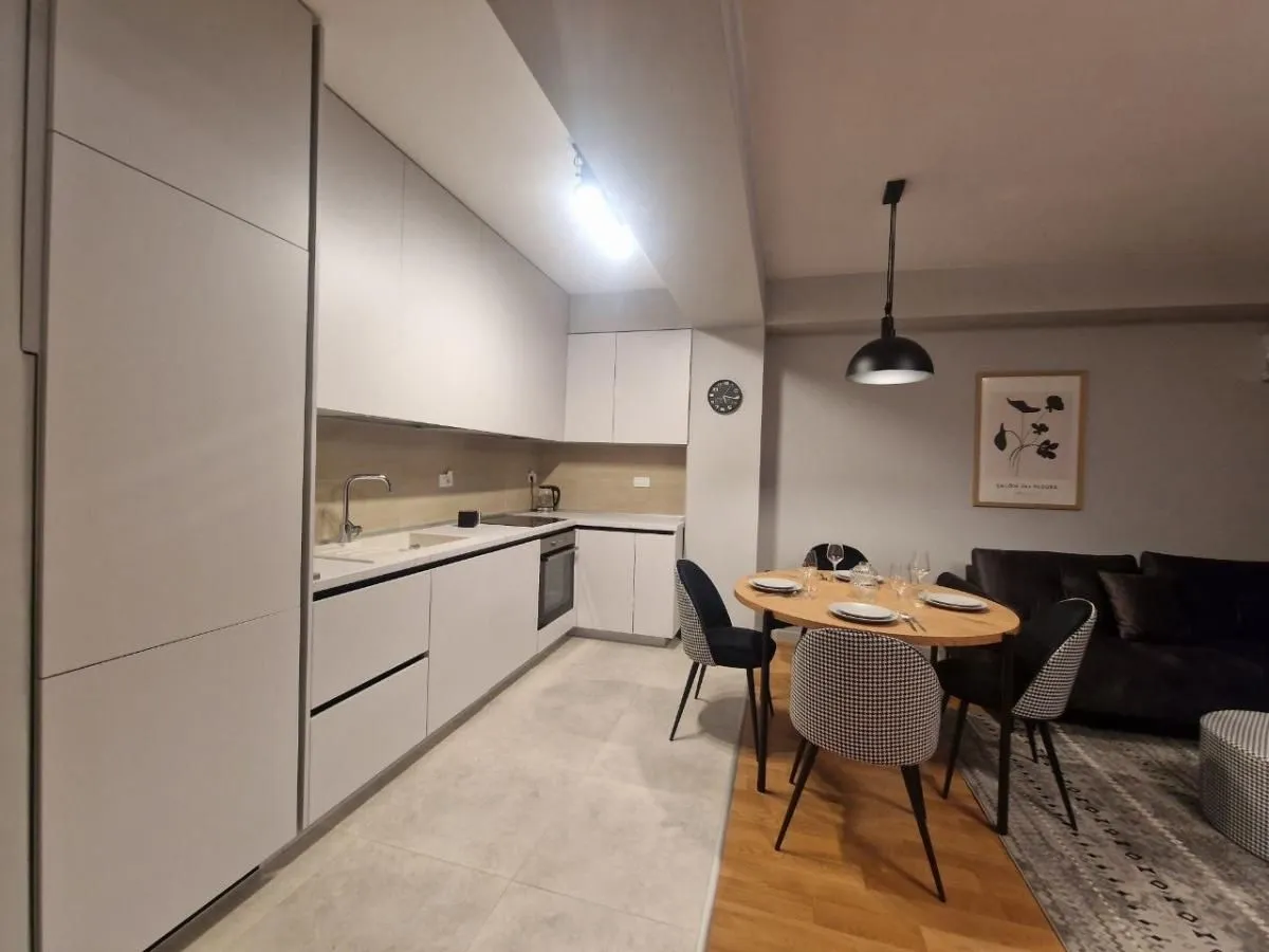 Rent, three bedroom apartment, 64m², Seljanovo, Tivat