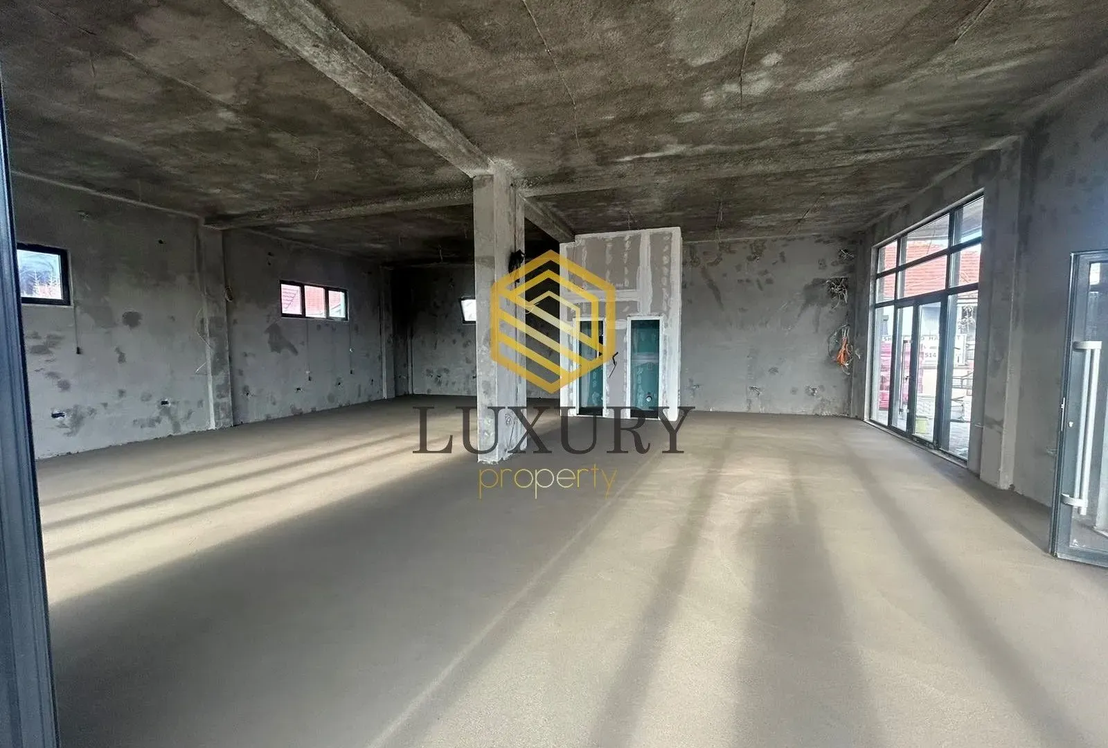 Rent, office space, 140m², Tološi, Podgorica
