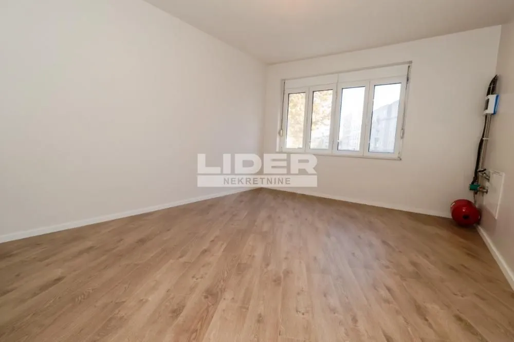 Sale, three bedroom apartment, 116m², Stari Grad, Beograd