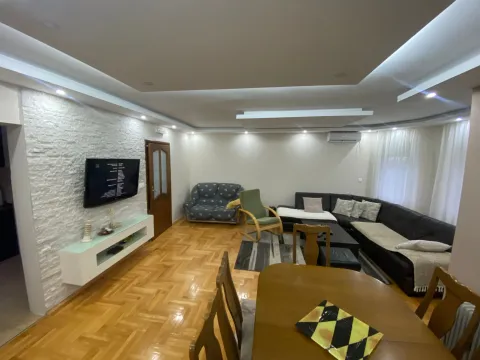 Rent, house, 250m², Karaburško Polje, Podgorica - image 7