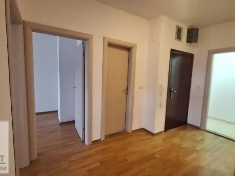 Prodaja, četvorosoban stan, 90m², Adamovićevo Naselje, Novi Sad Sve Podlokacije - image 2