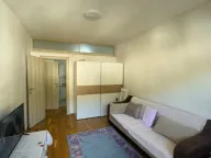 Izdavanje, jednosoban stan, 50m², Lazi, Budva - image 4