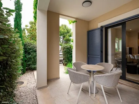Prodaja, jednosoban stan, 87m², Luštica Bay, Tivat - image 10