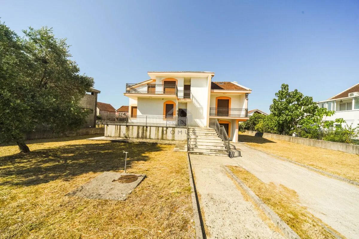 Prodaja, kuća, 350m², Tuzi, Podgorica