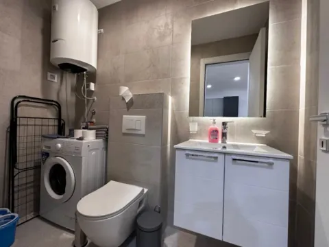 Izdavanje, jednosoban stan, 45m², Stari Aerodrom, Podgorica - image 8