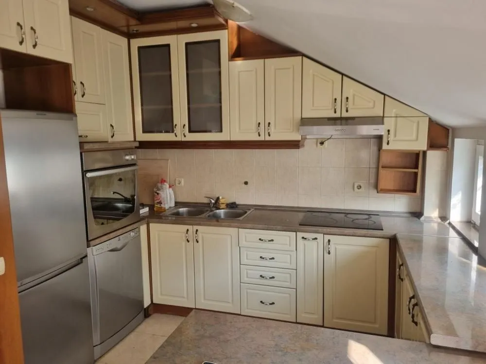 Rent, apartment, 130m², Čukarica, Beograd