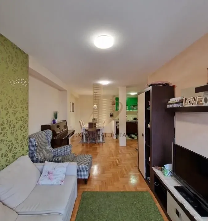 Prodaja, trosoban stan, 58m², Uciteljsko Naselje, Zvezdara Sve Podlokacije