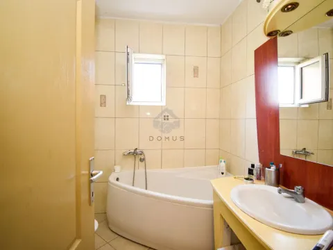 Prodaja, kuća, 200m², Zabjelo, Podgorica - image 8