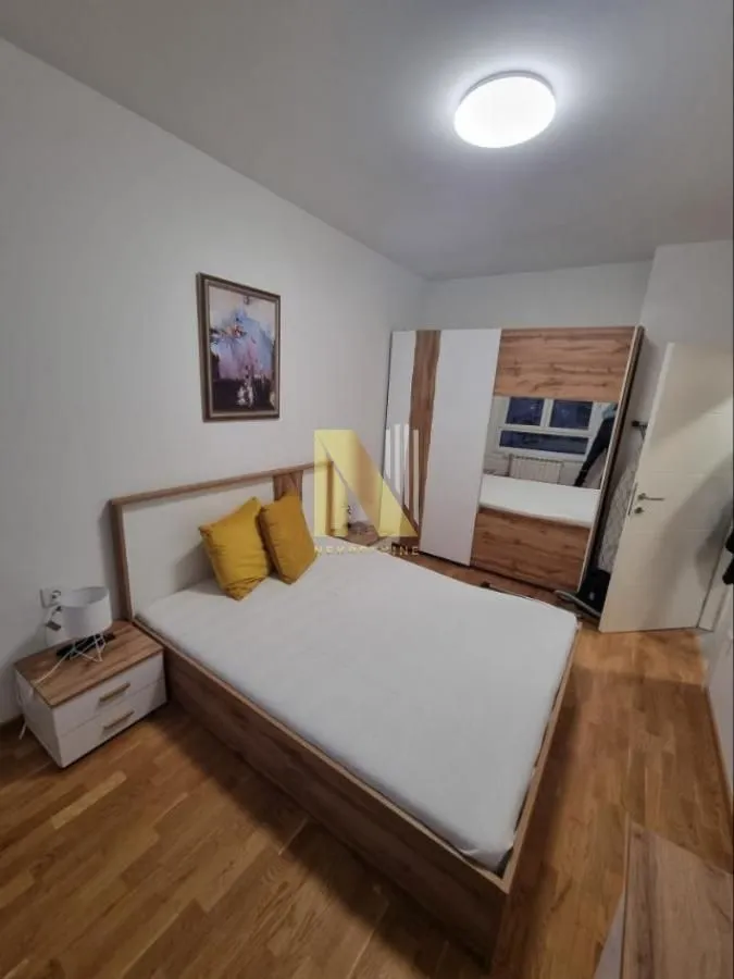 Izdavanje, dvosoban stan, 57m², Adamovićevo Naselje, Novi Sad Sve Podlokacije