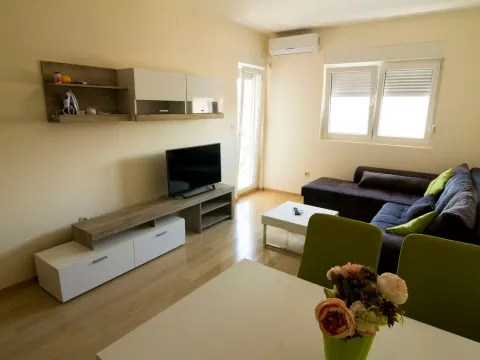 Rent, one bedroom apartment, 47m², City Kvart, Podgorica - image 2