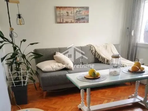 Izdavanje, dvosoban stan, 50m², Stari Grad, Beograd