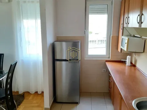 Izdavanje, jednosoban stan, 54m², Tuški Put, Podgorica - image 4